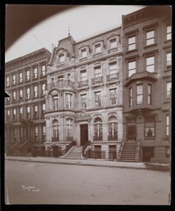 La residenza di John D. Crimmins al 40 East 68th Street, New York, 1898 da Byron Company